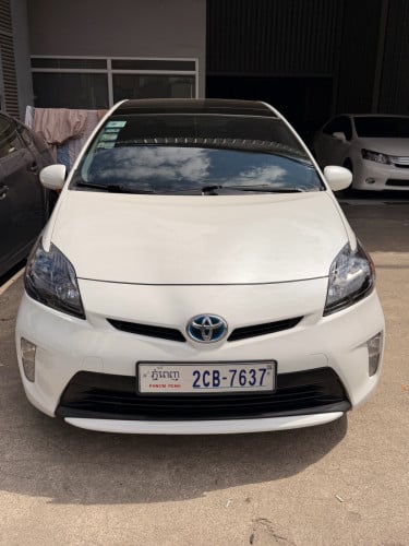 Prius 2012 Deluxed Solar ស្លាយកុងទ័រ ឡានម្ចាស់ដើម អត់បុកប៉ះ ចូលរួមមុន 40%