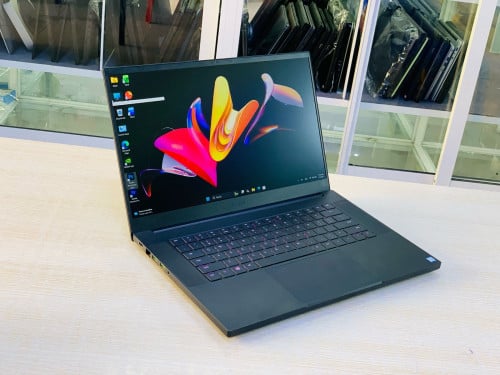 Razer Blade 15 15.6”144Hz,Key RGB