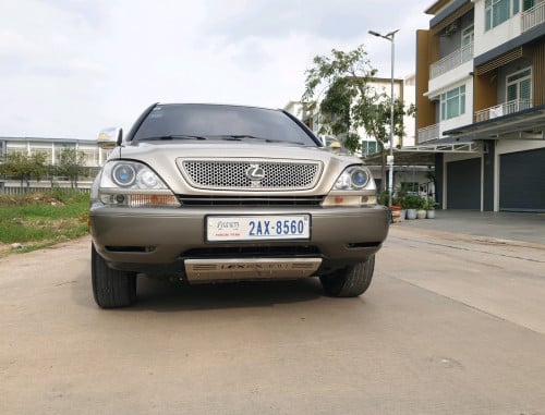 RX300 ឆ្នាំ2002 ប៉ុង1