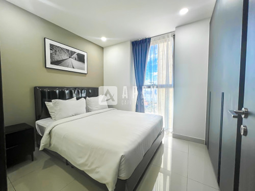 Service Hotel Apartment Three Bedrooms At The Peak For Rent