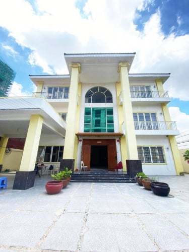 Villa for rent Tuol kork 6room