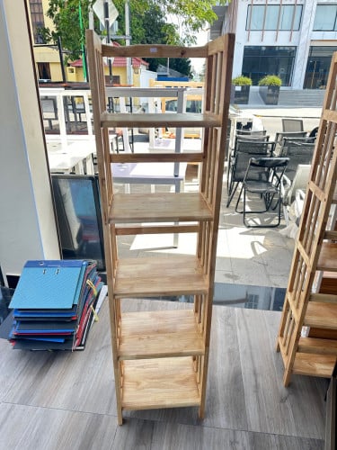 ធ្នេីរដាក់សៀវភៅ