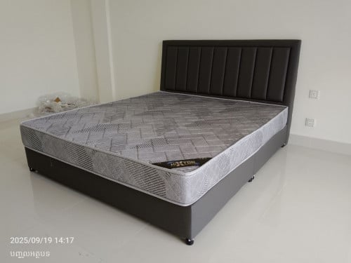 គ្រែគេង 1.5m