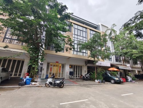 ផ្ទះអាជីវកម្ម(ដឿងហែម1.25m)សម្រាប់ជួល បុរីប៉េងហួតបឹងស្នោរ