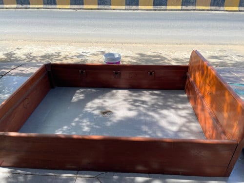 គ្រែ1.4m x 2m