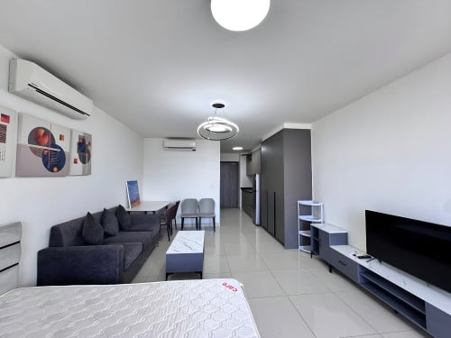 𝐅𝐨𝐫 𝐑𝐞𝐧𝐭: 1-Bedroom Apartment – The Peak Residence 📍Koh Pich