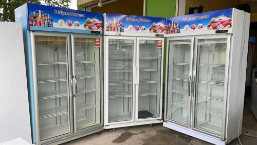 លក់ទូក្លាសេភេសជ្ជៈ ទ្វា2មួយទឹកស្អាតៗ