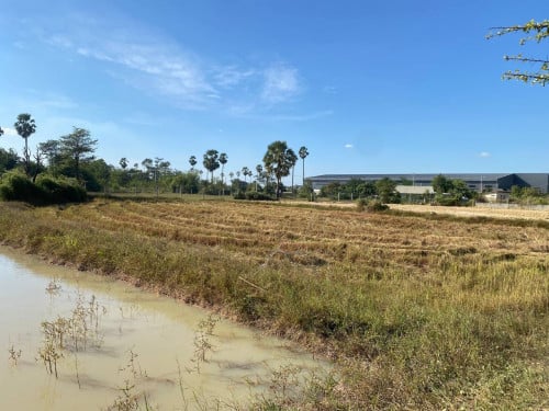 ដឺលក់នៅផ្លូវជាតិលេខ3  (2543ការ៉េ)