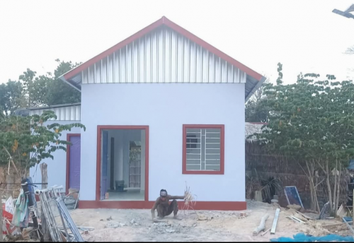 ផ្ទះលក់ទំហំ4x7m ក្បាលដី16x25 ជាប់ផ្លូវរដ្ឋកំពុងដំណើរការចាក់កៅស៊ូ( ប្លង់រឹង)