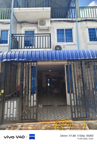 ម្ចាស់ត្រូវទៅនៅស្រុកក្រៅ ចឹងផ្ទះនឹងលក់វិញ 5មុឺនដុល្លាចរចារ