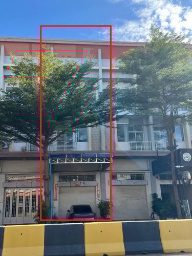 ផ្ទះអាជីវកម្មសម្រាប់ជួលនៅ បុរី ដឹមេគង្គរ៉ូយ៉ាល់ 6A