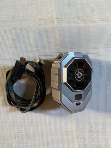 លក់ដុំកង្ហាងាយស្រួលដាក់ពីរក្រោយទូរស័ព្ទលេងមិនងាយក្តៅបញ្ចាក់ធានាឆាប់ត្រជាក់ភ្លាមៗមានសំណើរដូចទឹកកកចឹង