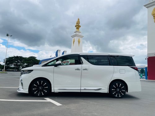 លក់លាងស្តុកចាស់បងប្អូន តំលៃពិសេស Alphard 2017 up 2025 តាបឡូសុឺន ដៃលេខសុឺន 🚘😍