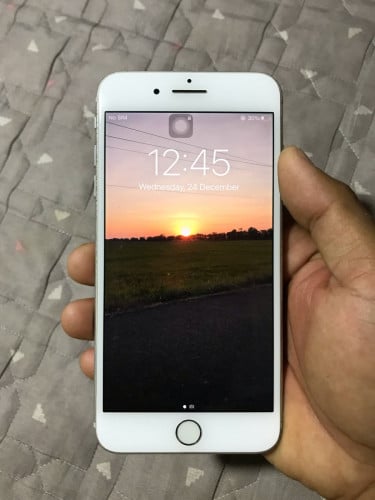 លក់IPhone 7plus 32 35$