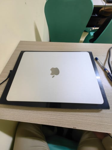 Mac Air M4 99.99%Ram16/256  729$