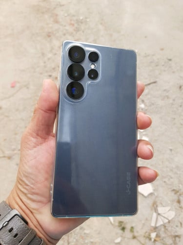 លក់ដូរសារី s25ulltra Global256g 99.99%មានប្រអប់ ខ្សែរស៊ីន