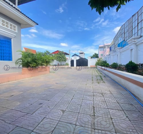 វីឡាសម្រាប់លក់ នៅចោមចៅ -S359