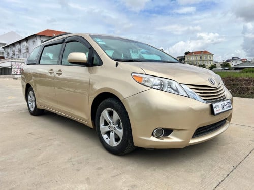 ឡាន​លក់​ Sienna