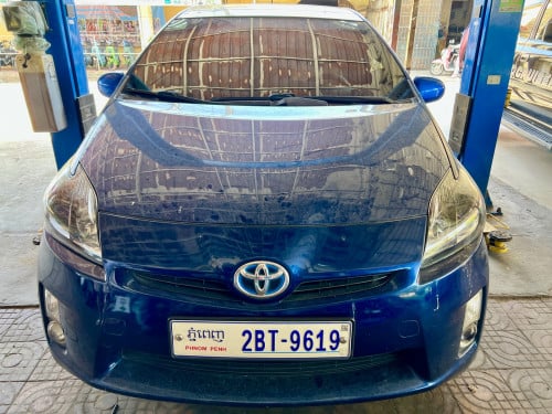ម្ចាស់ដើមផ្ទាល់ត្រូវការលក់ ធានាឡានស្អាតជូន TOYOTA PRIUS 2010.Option 4 Solar