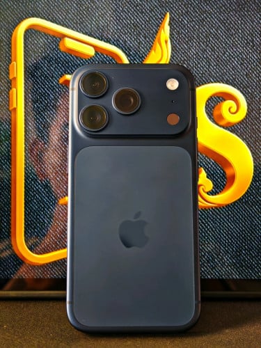 📱iPhone 17 Pro / ZA/A 💾Storage 256G🔋Battery Health100%/សាកថ្ម14ដង✅នៅស្អាត99%