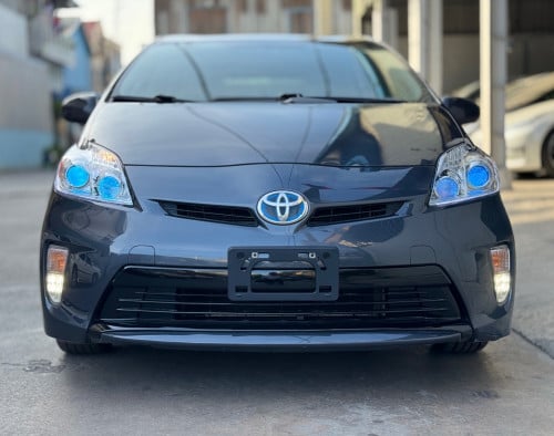 🚘 បង់រំលស់​១០០%ពុំចាំបាច់មានប្រាក់ចូលរួម​💰ការប្រាក់​0.65% ​012 Toyota Prius​ option 3 (ក្រដាសពន្ធ)