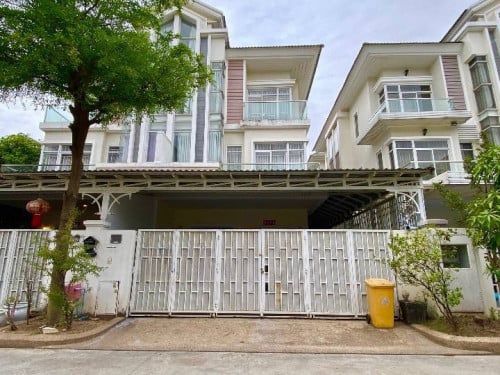 វីឡារសម្រាប់ជួលនៅបុរី ជីបម៉ុងសែនសុខ / Villa for Rent in Borey Chip Mong Land Sensok