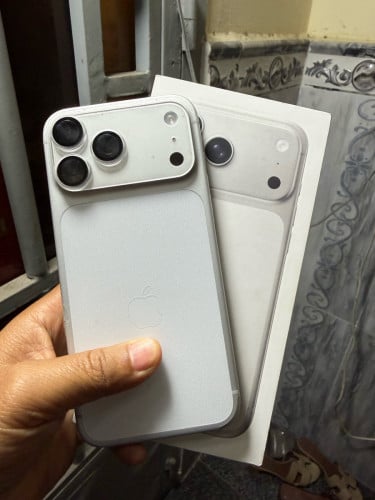 17PM -XA  -256g 99% សាកថ្មបាន 11ដង នៅធានា 2ឆ្នាំ