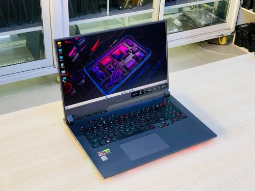 Asus Rog Strix G17 G713RM 17.3”2K,240Hz