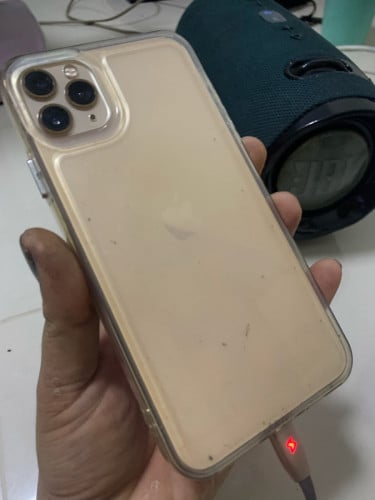 iPhone 11 pro max 180$ ដាច់ ប្រើផ្ទាល់ 07171515878 កំបូល១
