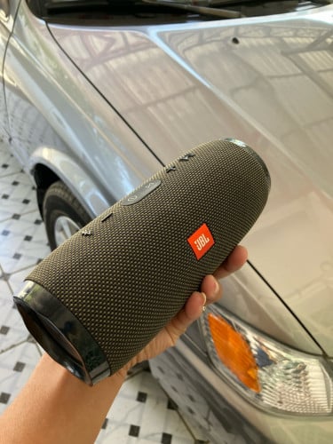 JBL Charge3 អាមេរិច ចង់លក់នៅស្អាតសំលេងណែន ទើបដូរថ្មសុីនហើយកាន់ថ្មណាស់