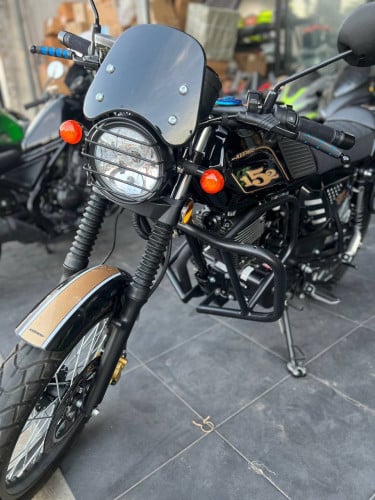 Keeway Cafe Racer 152 ឆ្នាំ 2026 មួយទឹក ស្លាកលេខ មានគ្រឿងលេងខ្លះ