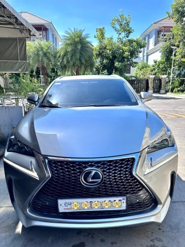 Lexus NX 200t Luxury 2016