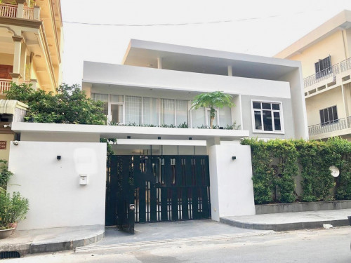 Luxury Modern Villa for Sale in BKK | High Investment Return