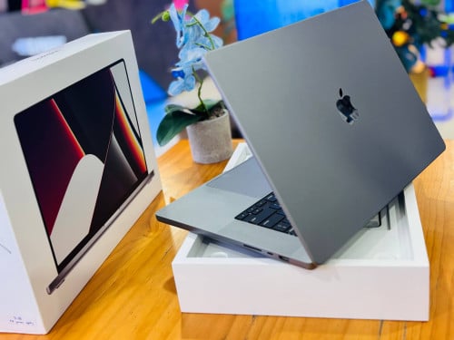 Macbook Pro Retina 16inch M1 Pro Ram 32G Storage 1T 1399$