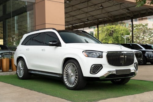 Mercedes Benz GLS600