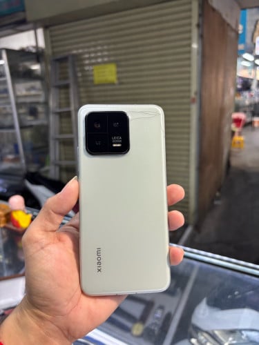 Mi13 256G Ram8G Sim2 Global ម៉ាសុីនអេក្រង់ស្រុីន បែកខ្នង