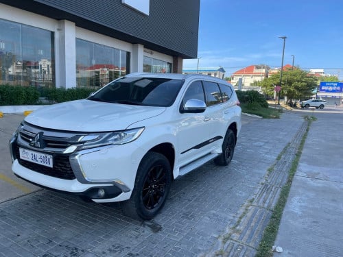 Mitsubishi Pajero sport 2016