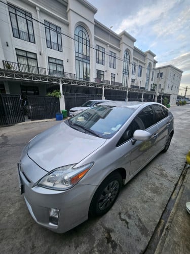 Prius ជាថ្ងៃ អាទិត្យ ខែ ឆ្នាំ For Rend