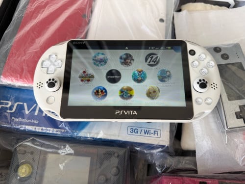 Psvita 2000 jb 128$