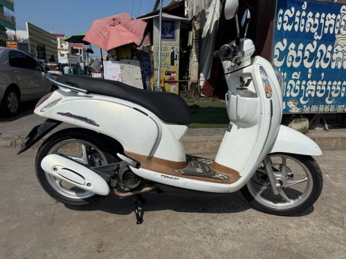 Scoopy 015 សំណុំស៊ីនម្ចាស់ដើម