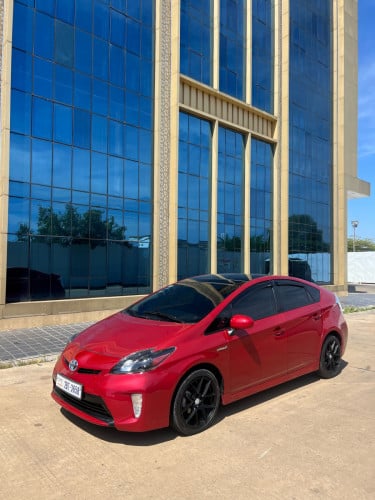 Toyota Prius 2012 option4 Deluxe Solar