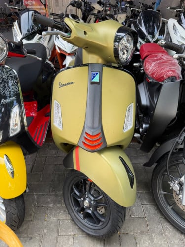 Vespa GTS 300cc 2024 ស្លាកលេខ