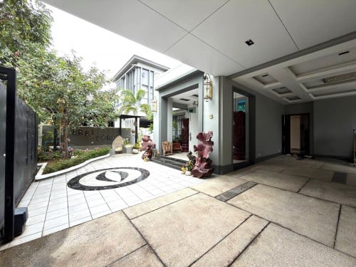 Villa Queen for Sale in Borey Chip Mong 598. Phnom Penh