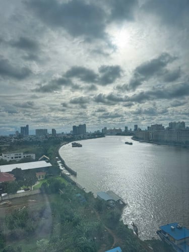 Y-Type of Room: Studio  (No Kitchen)