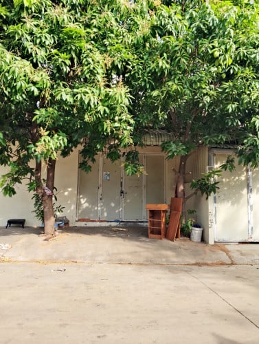 បន្ទប់ជួល