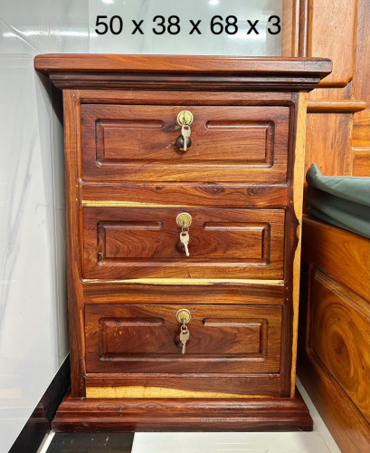 តុក្បាលគ្រែ