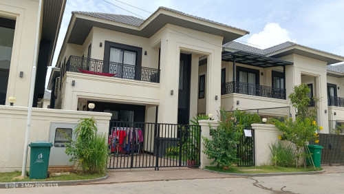 វីឡាឃ្វីន