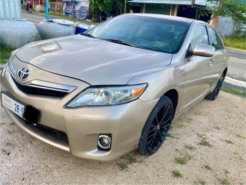 ឡានលក់ម្ចាស់ផ្ទាល់ ឡានស្អាតទិញទៅចាក់តែសាំងជិះ