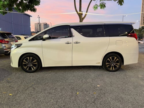 រថយន្តម្ចាស់ដើមទិញថ្មីបកកេះ