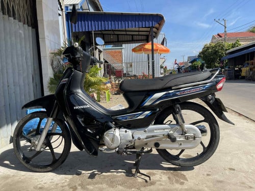 ម៉ូតូលក់ ម្ចាស់ដើម